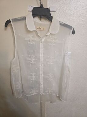 Hollister White Sheer Embroidered Sleeveless Button-Up Top